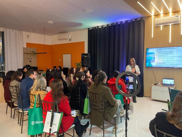 Sandra Farias Moraes ministra palestra esclarecedora sobre a LGPD